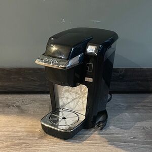 Keurig K10 Single Serve K-Cup Pod Coffee Maker Brews